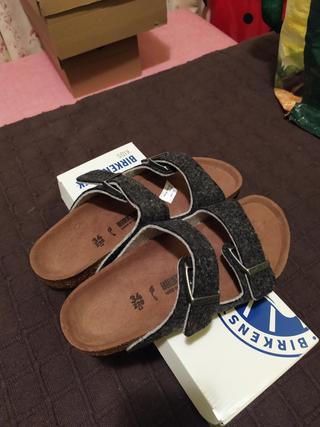 Sandalias infantiles Birkenstock nuevos - Talla 34 de segunda mano por 35  EUR en Montornès del Vallès en WALLAPOP