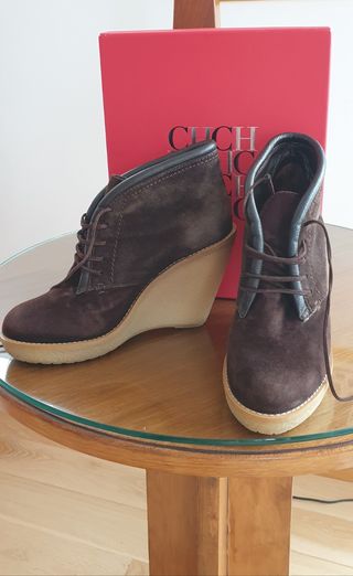 Botines Carolina Herrera. Talla 38. de segunda mano por 115 EUR en Málaga  en WALLAPOP
