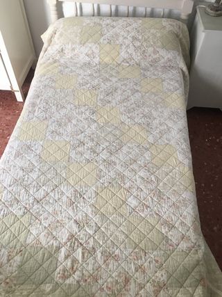 Colcha de segunda mano en Tomares en WALLAPOP Colcha Cama A LOJA DO GATO PRETO de segunda mano por 20 € en