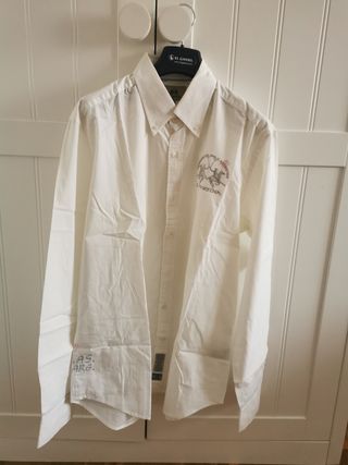 Camisa blanca La Martina de segunda mano por 15 EUR en Ayegui en WALLAPOP
