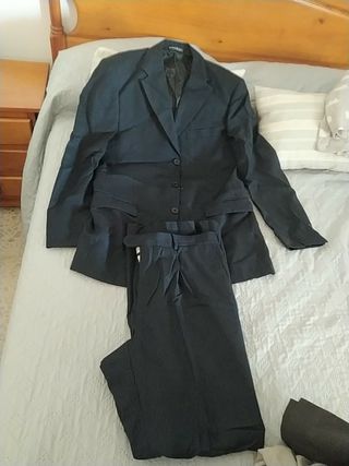 Traje chaqueta hombre, dustin (el corte inglés) de segunda mano por 10 EUR  en Chiclana de la Frontera en WALLAPOP