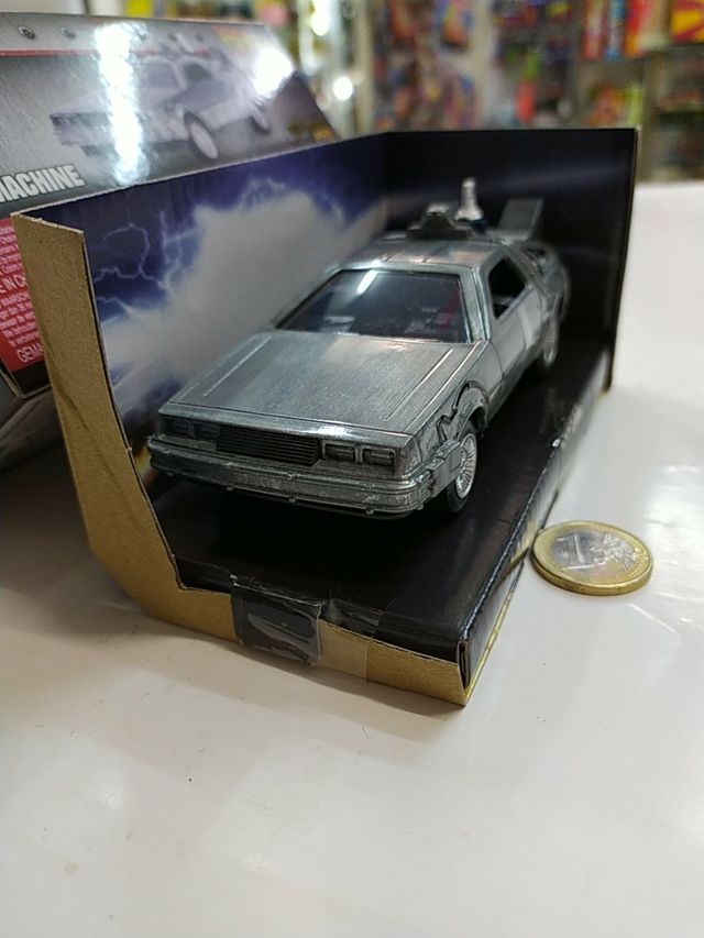Coche regreso al futuro. Time machine