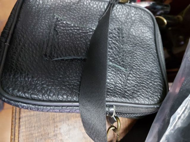 BANDOLERA DE PIEL PEKEÑA NUEVA 