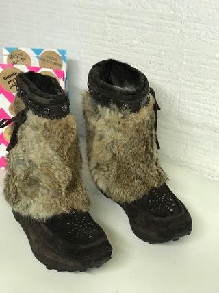 BOTIN MARRÓN ASH CON PELO T.38 nuevo