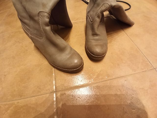 Botas beige mujer