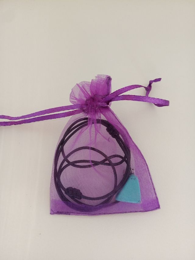 NUEVO !!! mineral Turquesa con cordón de cuero