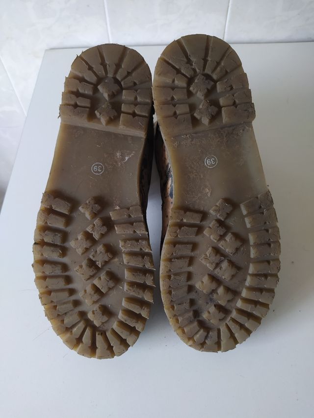 Botas militares de piel