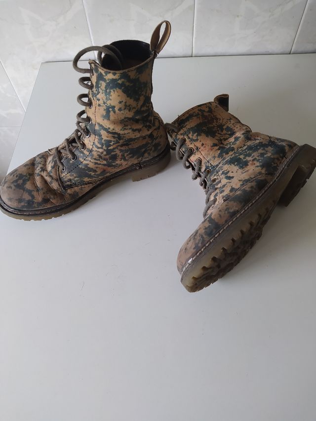 Botas militares de piel