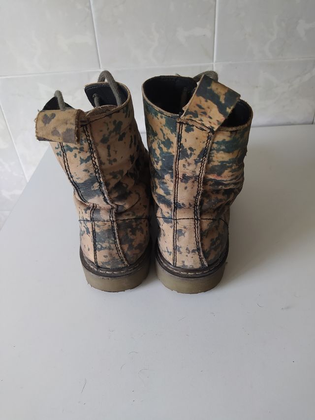 Botas militares de piel