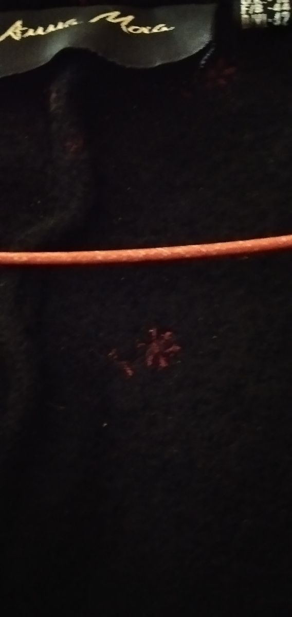 Chaqueta punto bordada