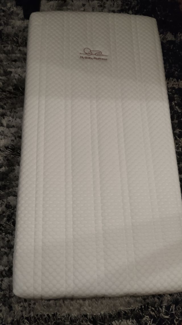 colchon de cuna viscoelástico como nuevo
