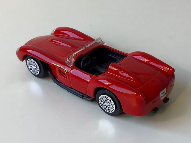 FERRARI 250 TESTA ROSSA 1:43