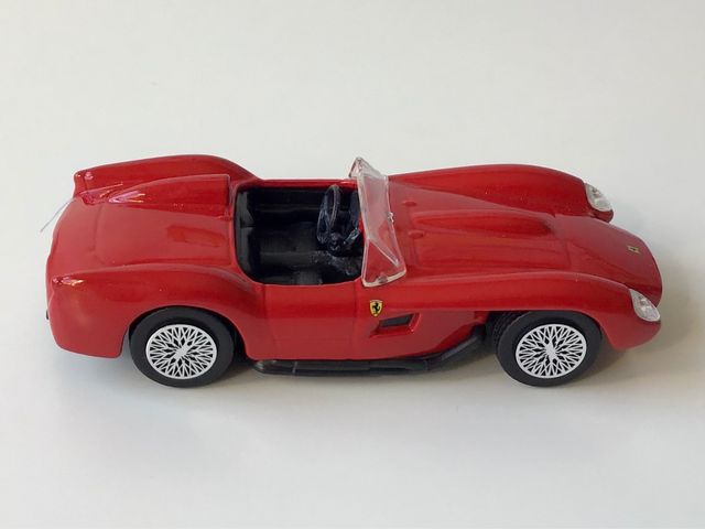 FERRARI 250 TESTA ROSSA 1:43