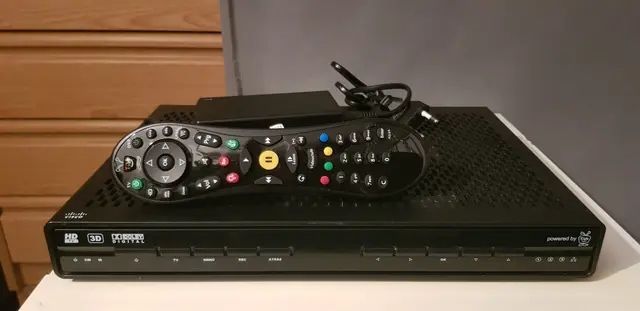 descodificador Cisco 8685 vodafone DD 500gb