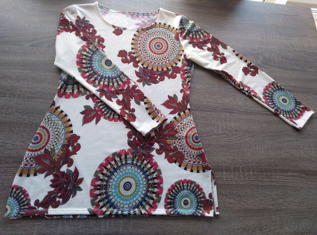 Camiseta manga larga Talla Única, equivale a una M