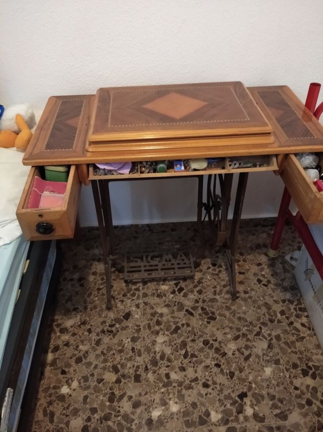 maquina de coser antigua