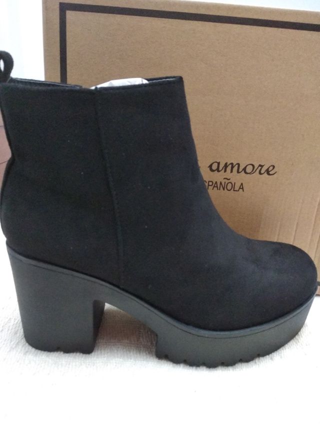 BOTAS SIN ESTRENAR.MARCA AMOR AMORE