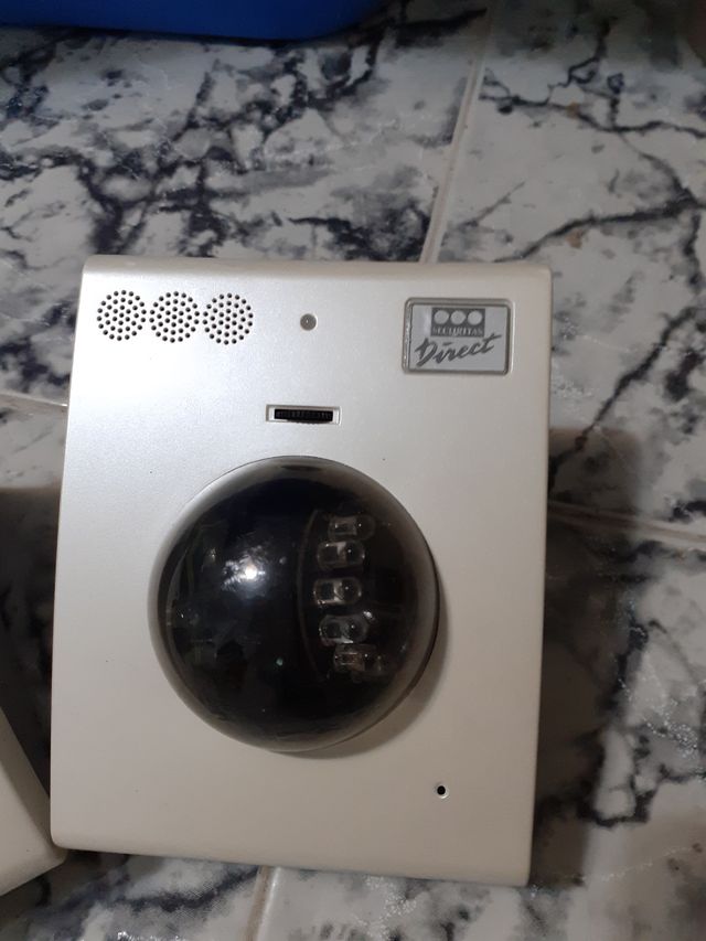 3 cámaras de videovigilancia