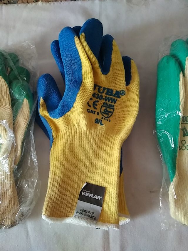 GUANTES PARA JARDINERÍA O BRICOLAJE