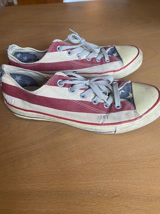converse bandera