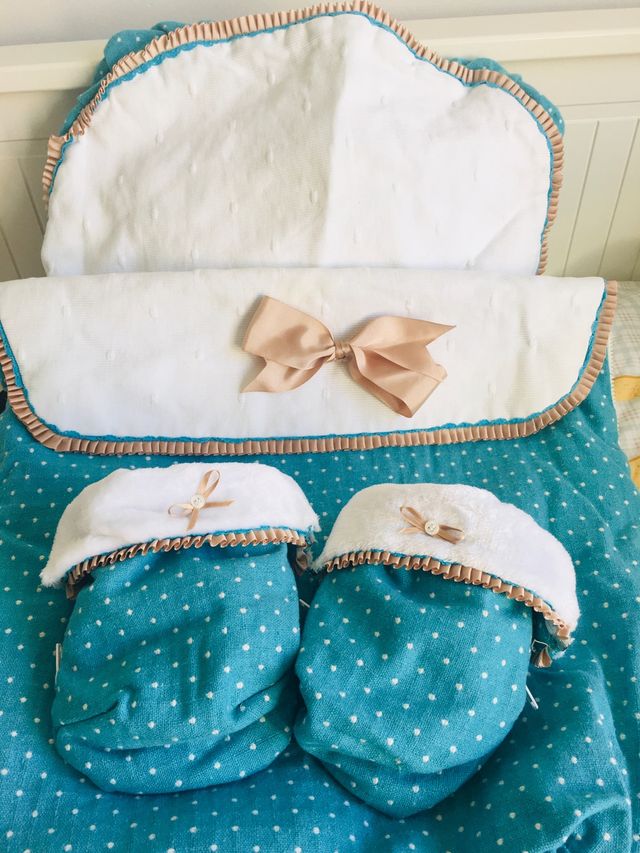 Saco invierno Maxicosi con manoplas a juego