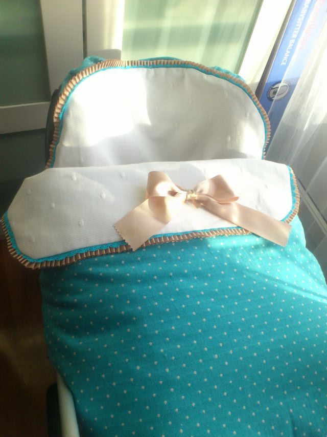 Saco invierno Maxicosi con manoplas a juego