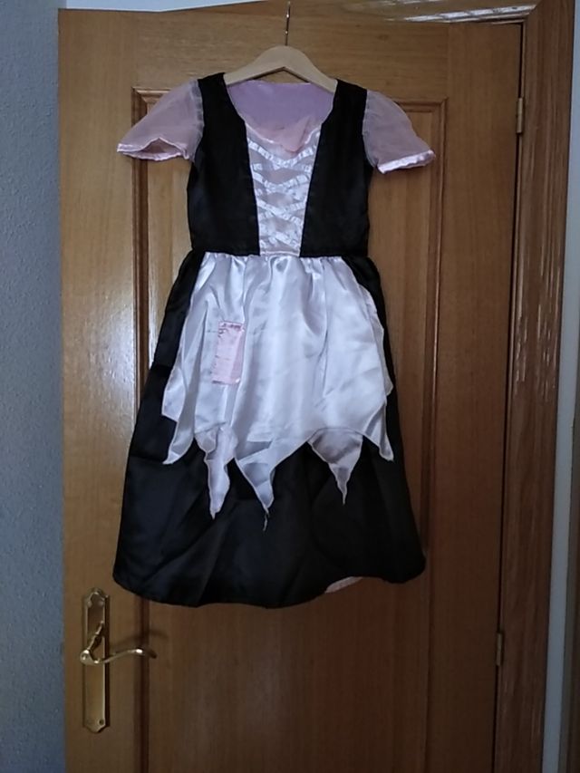 Disfraz princesa. Reversible. 6-8 años