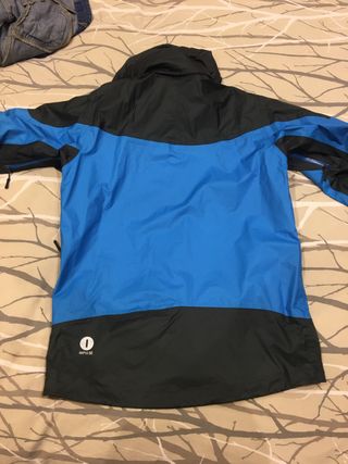 CHUBASQUERO TRANGOWORLD HOMBRE - Vicunasport - Tu tienda de deportes en  internet.