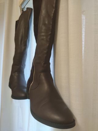 Botas Altas Carrefour T41 de segunda mano por 6 EUR en Getxo en WALLAPOP