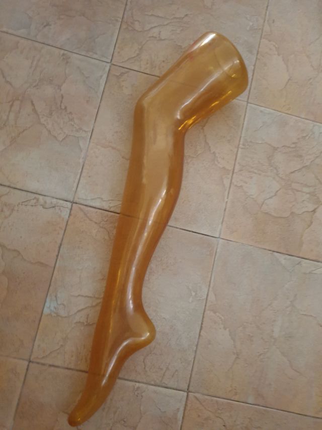 PIERNA MANIQUI MALERBA SEMPERE  PLASTICO AMBAR