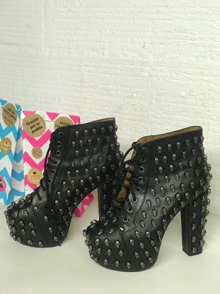 BOTIN JEFFREY CAMPBELL T.37 nuevos de segunda mano por 175 EUR en Terrassa  en WALLAPOP
