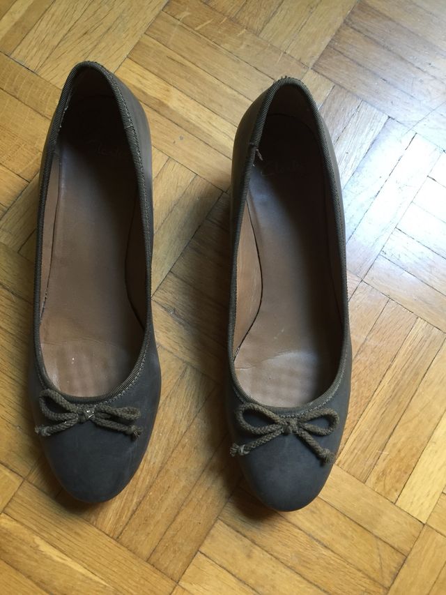 Cardenal látigo País de origen Bailarinas clarks tacón Talía 41 de segunda mano por 9 € en Madrid en WALLAPOP Cardenal látigo País de origen Bailarinas clarks tacón Talía 41 de segunda mano por 9 € en Madrid en WALLAPOP