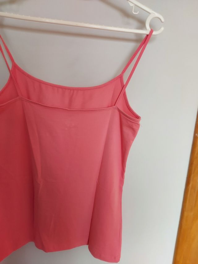 Conjunto,camisa sedosa y camiseta básica