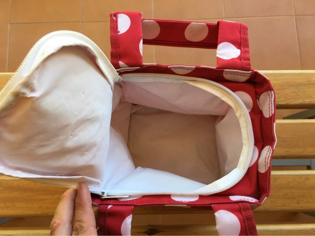 Nevera porta alimentos