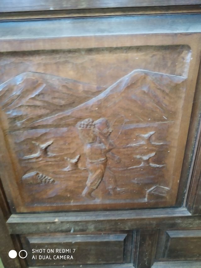 mueble antiguo, vidriera con tala