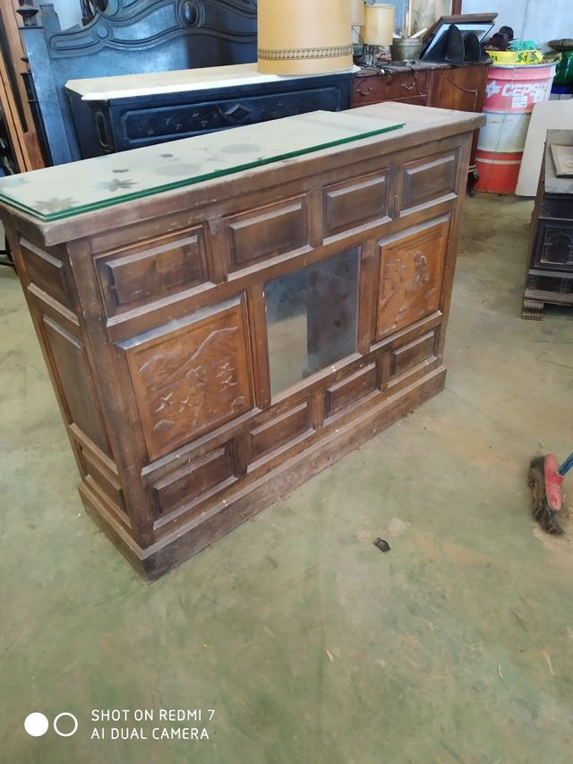 mueble antiguo, vidriera con tala