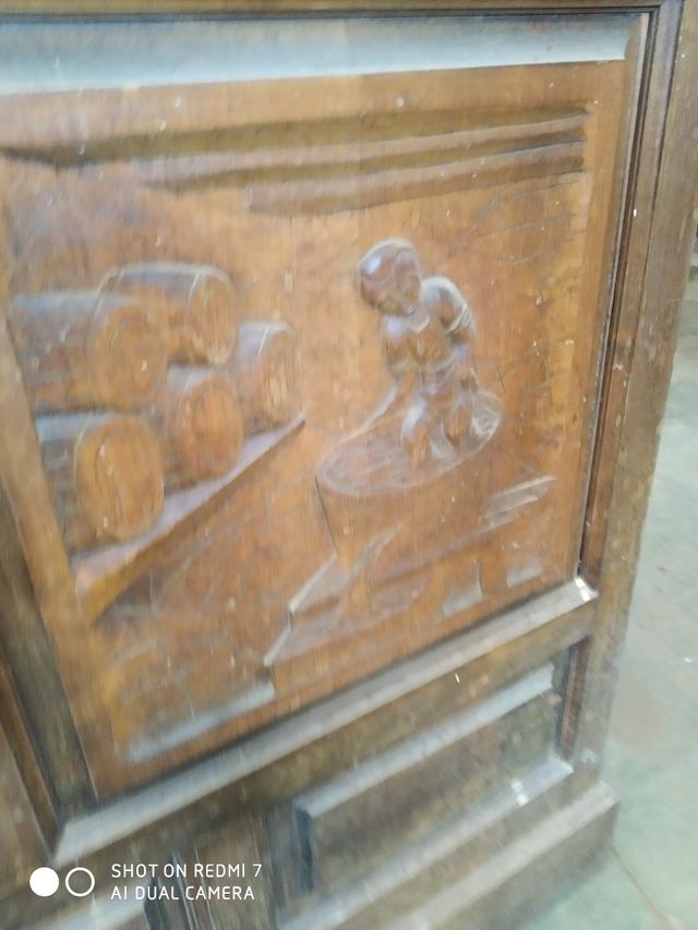 mueble antiguo, vidriera con tala