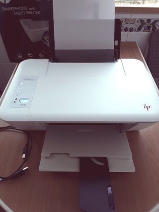 Impresora todo en uno HP Deskjet 2540 de segunda mano por 45 EUR en Madrid  en WALLAPOP
