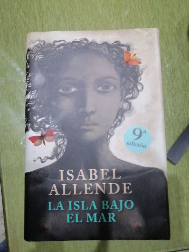 LIBRO LA ISLA BAJO EL MAR