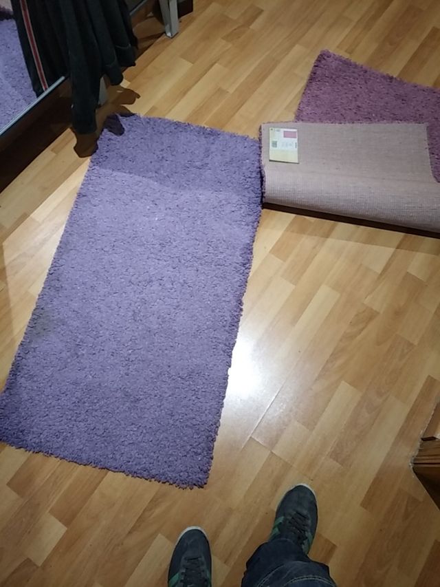 Alfombras dormitorio.