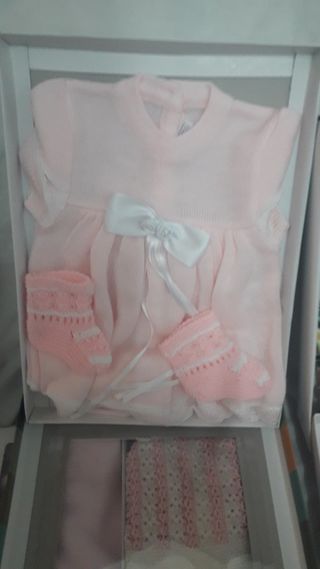 Ropa de bebe ahora rebajada de segunda mano por 7 EUR en Bilbao en WALLAPOP