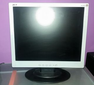 Acer AL1912 / 19 / 16ms / 500:1 / SXGA 1280 x 1024 / Black / LCD Monitor at  TigerDirect.com