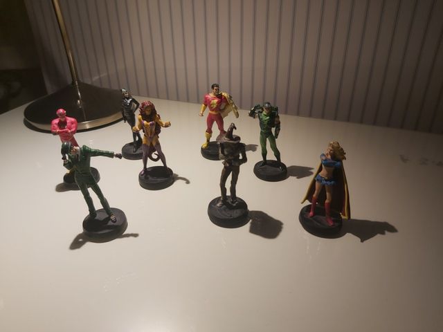 SUPERHEROES Figuras hierro DC Comics