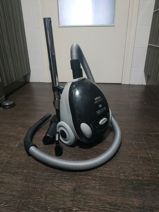 ASPIRADORA de trineo UFESA MINI MOUSY 1600watts de segunda mano por 40 EUR  en Mérida en WALLAPOP