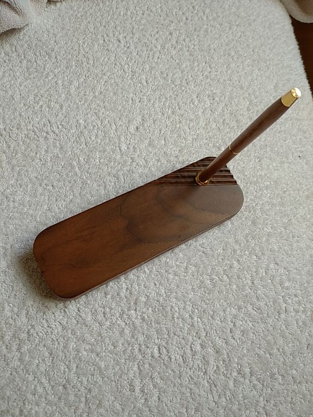 ESTUCHE MADERA ÉBANO SOBREMESA CON BOLÍGRAFO