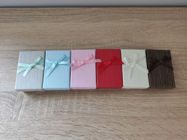 Cajas para colgante y pendientes