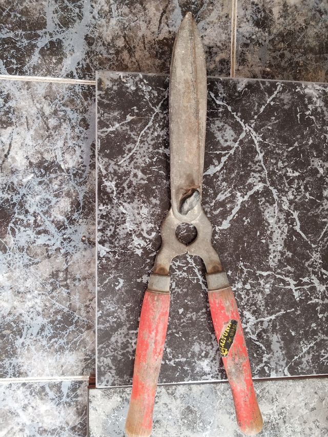 Tijera cortasetos Altuna