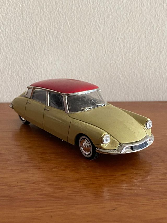 Antiguo Citroen DS 19