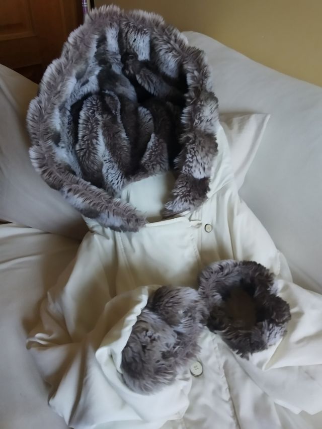 Parka,, capucha con pelo