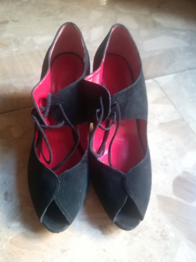 Zapatos de tacón negros